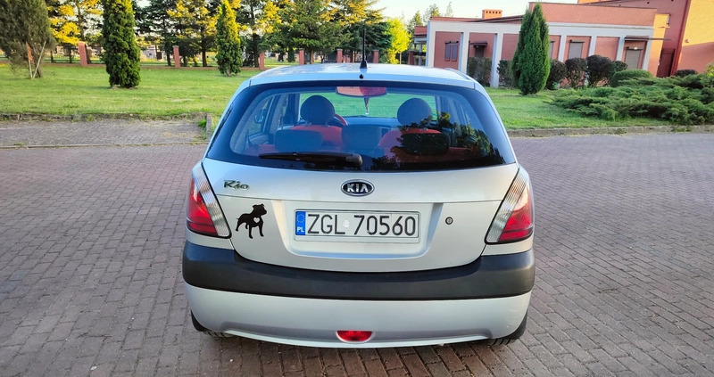 Kia Rio cena 8600 przebieg: 196970, rok produkcji 2006 z Gryfice małe 121